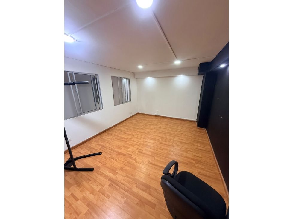 Local en arriendo Antioquia Medellín Rosales 150 m2 Habitaciones 0 Baños 1 Garajes 0 Precio $8500000
