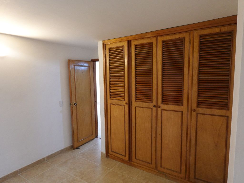 Apartamento en arriendo Cundinamarca Bogotá Estoril 80 m2 Habitaciones 2 Baños 2 Garajes 1 Precio $3100000