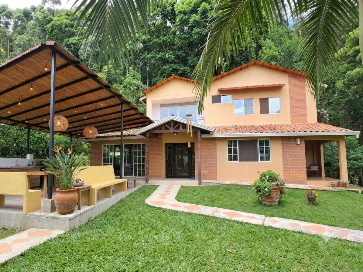 Casa Campestre en venta Santander Floridablanca Santa Ana 397 m2 Habitaciones 4 Baños 4 Garajes 2 Precio $1850000000