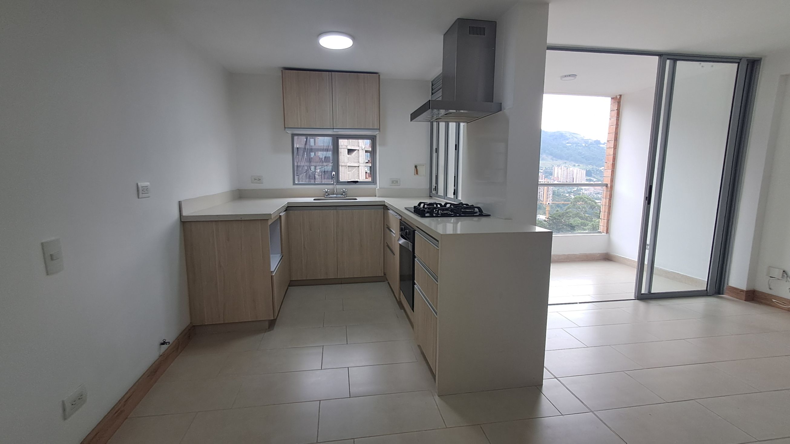 Apartamento en arriendo Antioquia Envigado El Chinguí 72 m2 Habitaciones 2 Baños 2 Garajes 1 Precio $3800000