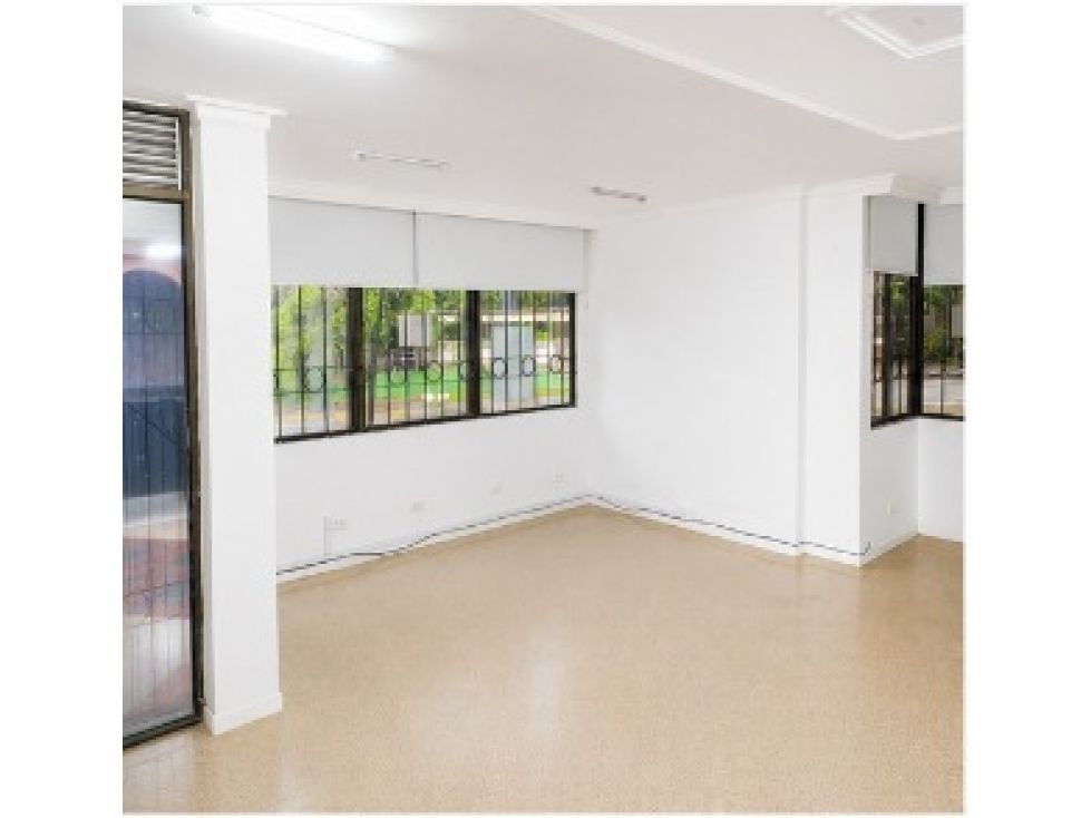 Oficina en arriendo Antioquia Medellín La America 40 m2 Habitaciones 0 Baños 1 Garajes 0 Precio $2400000