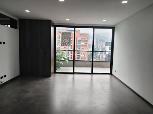 Apartamento en arriendo Antioquia Medellín Panorama 98 m2 Habitaciones 2 Baños 2 Garajes 3 Precio $7250000