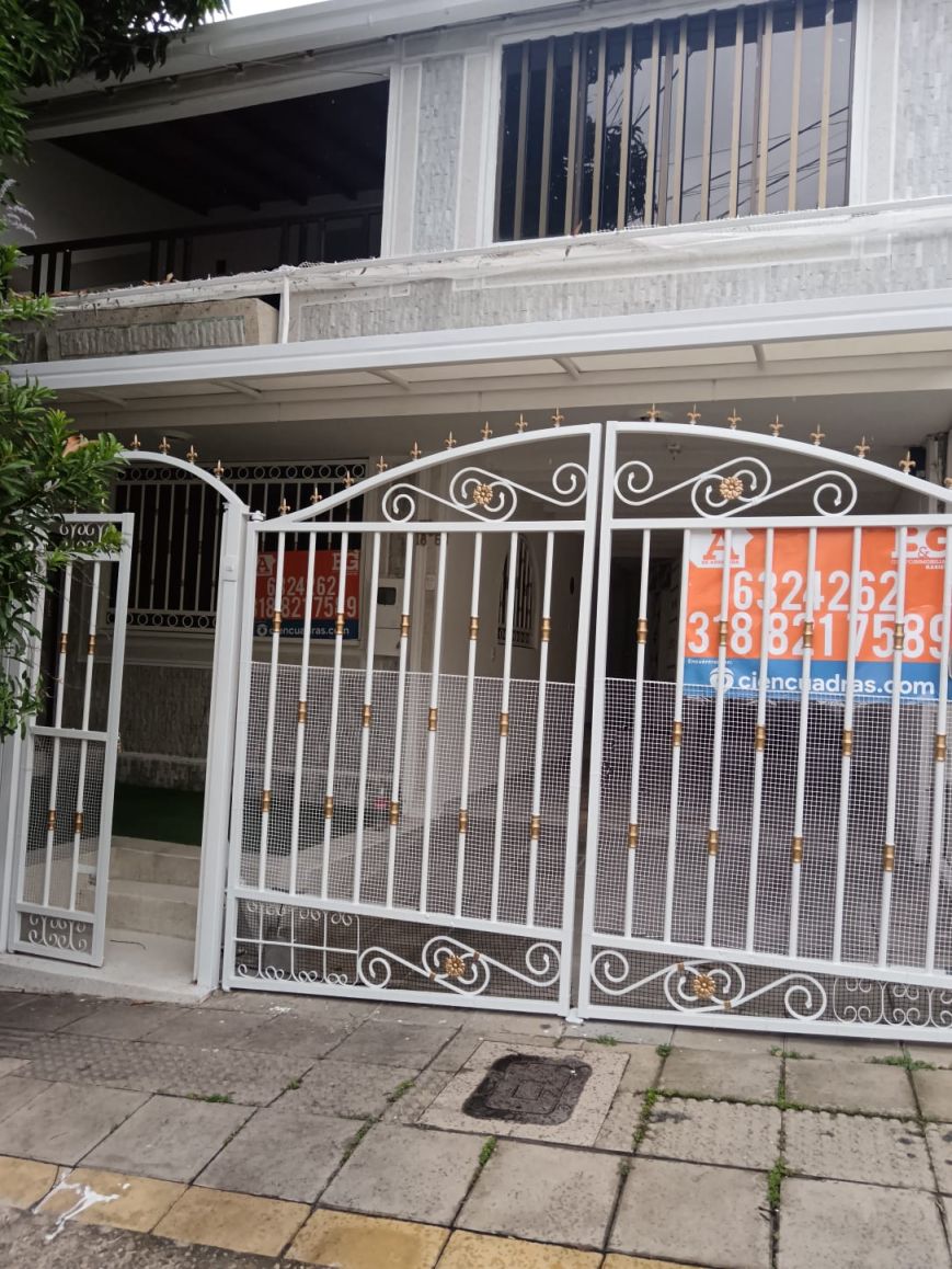 Casa en arriendo Santander Bucaramanga Fontana 210 m2 Habitaciones 5 Baños 3 Garajes 1 Precio $3500000