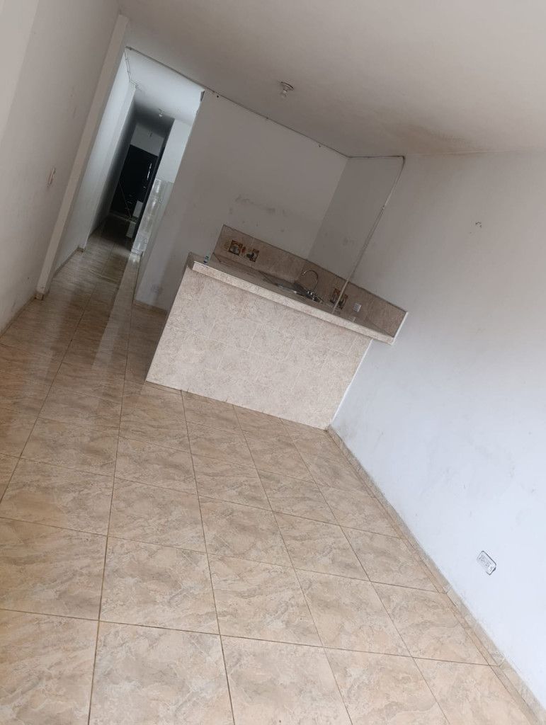 Apartamento en arriendo Valle Del Cauca Cali El Jardín 68 m2 Habitaciones 2 Baños 1 Garajes 1 Precio $800000