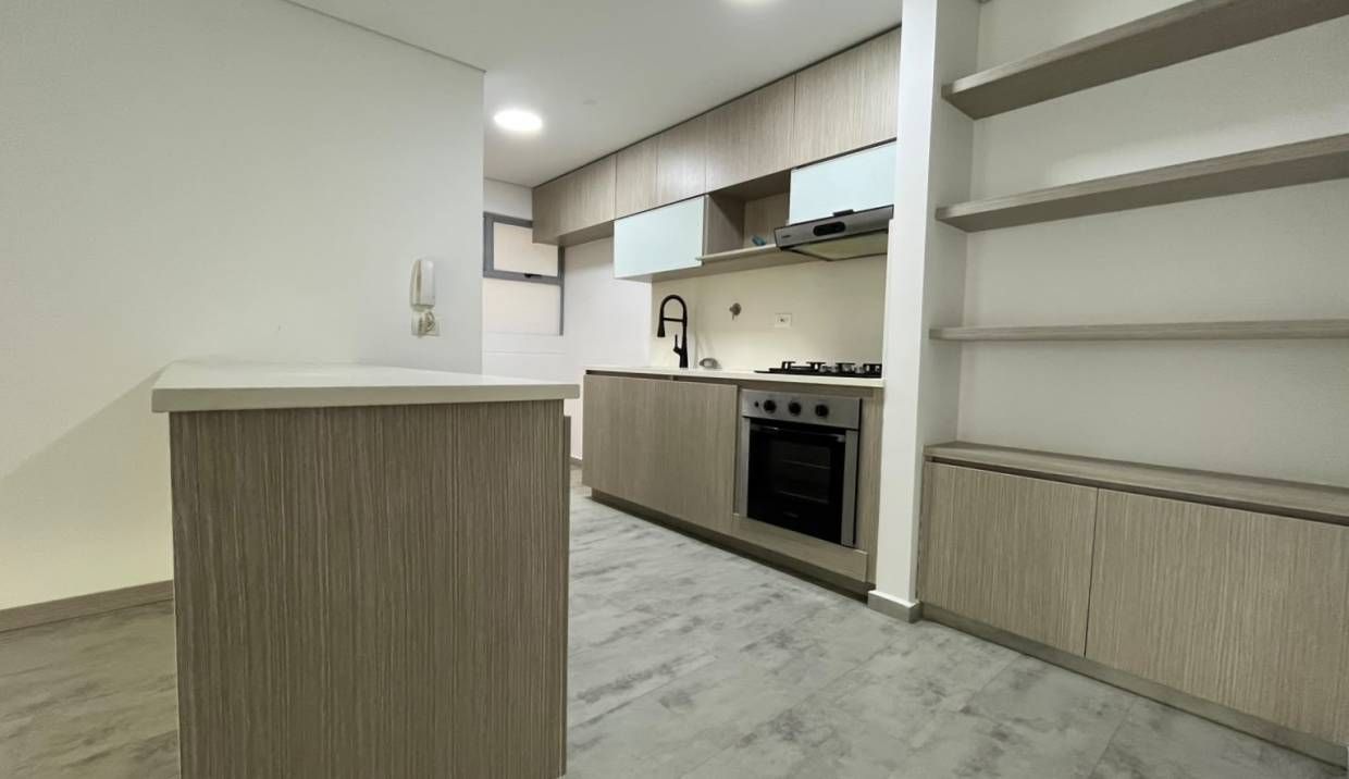 Apartamento en arriendo Antioquia Envigado Jardines 120 m2 Habitaciones 3 Baños 3 Garajes 1 Precio $5800000
