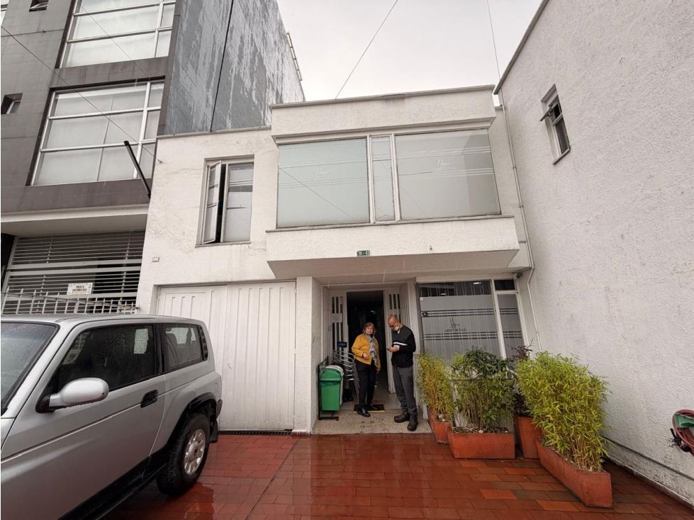 Consultorio en venta Cundinamarca Bogotá Sabanalarga 345 m2 Habitaciones 0 Baños 3 Garajes 4 Precio $1750000000