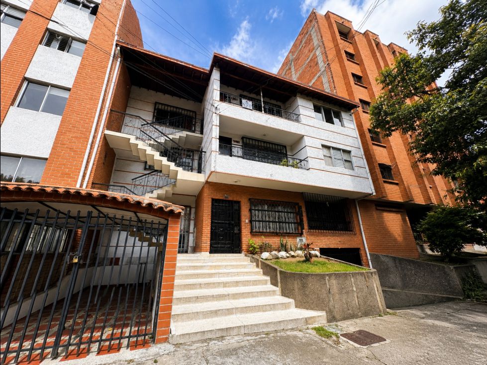 Apartamento en arriendo Antioquia Medellín Los Colores 100 m2 Habitaciones 4 Baños 3 Garajes 1 Precio $3000000