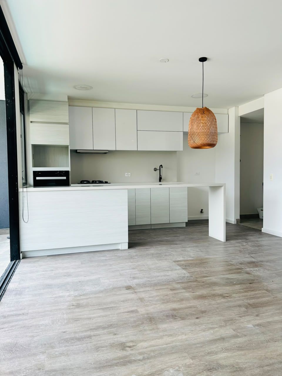Apartamento en arriendo Antioquia Medellín Lalinde 91 m2 Habitaciones 2 Baños 3 Garajes 2 Precio $6180000