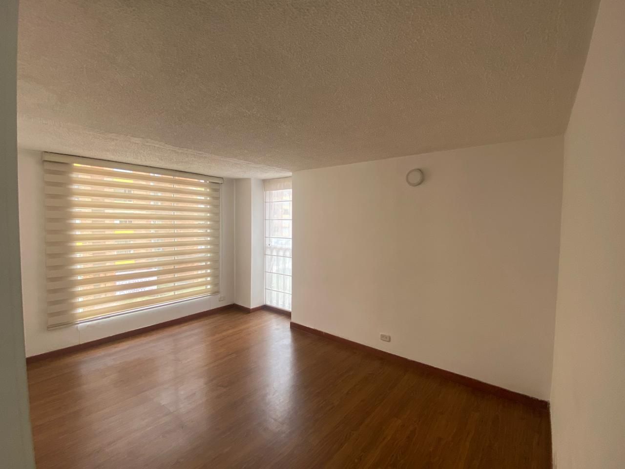 Apartamento en venta Cundinamarca Bogotá Los Angeles 77 m2 Habitaciones 3 Baños 2 Garajes 0 Precio $375000000