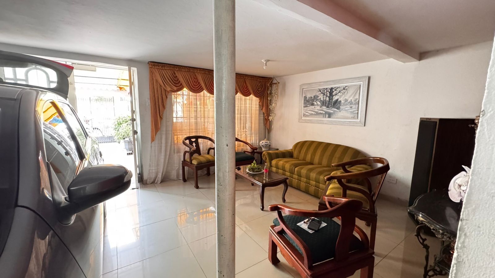 Casa en venta Valle Del Cauca Cali Las Granjas 240 m2 Habitaciones 3 Baños 2 Garajes 2 Precio $750000000