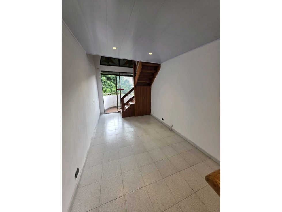Apartamento en arriendo Antioquia Medellín La Castellana 55 m2 Habitaciones 2 Baños 1 Garajes 1 Precio $2200000