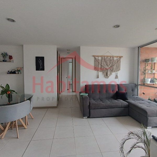 Apartamento en arriendo Antioquia Envigado La Sebastiana 68 m2 Habitaciones 3 Baños 2 Garajes 1 Precio $3300000