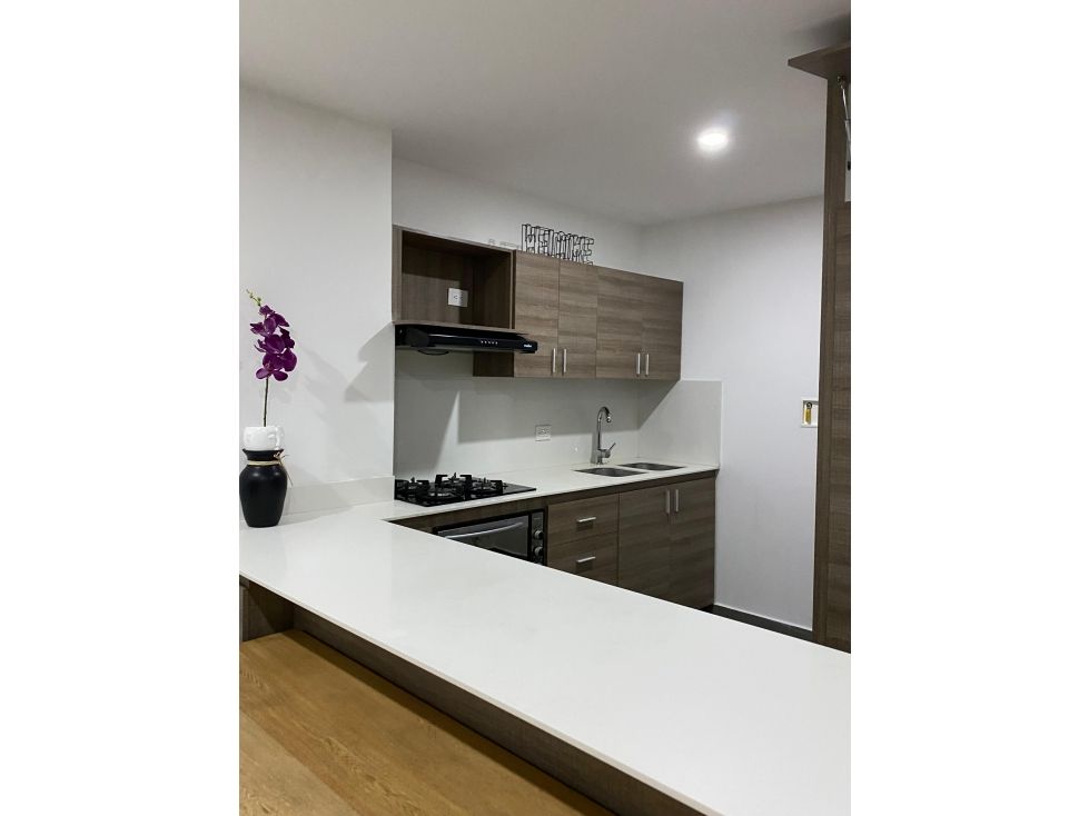 Apartamento en arriendo Antioquia Envigado Quintas De La Serrania 110 m2 Habitaciones 3 Baños 3 Garajes 2 Precio $5500000