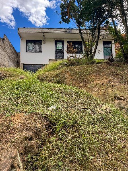 Casa en arriendo Antioquia Medellín La Gloria 75 m2 Habitaciones 2 Baños 1 Garajes 0 Precio $1400000