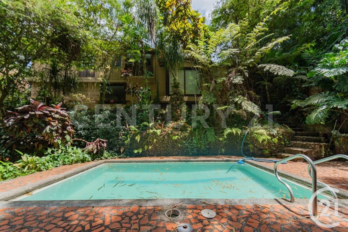 Lote en venta Antioquia Medellín El Tesoro 207 m2 Habitaciones 0 Baños 3 Garajes 4 Precio $4000000000