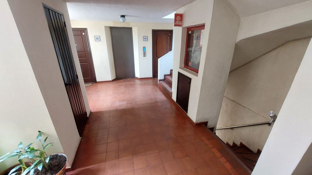 Apartamento en venta Valle Del Cauca Cali Prados Del Norte 74 m2 Habitaciones 3 Baños 2 Garajes 2 Precio $360000000