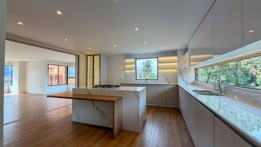 Apartamento en venta Cundinamarca Bogotá Niza Suba 299 m2 Habitaciones 4 Baños 4 Garajes 3 Precio $2490000000