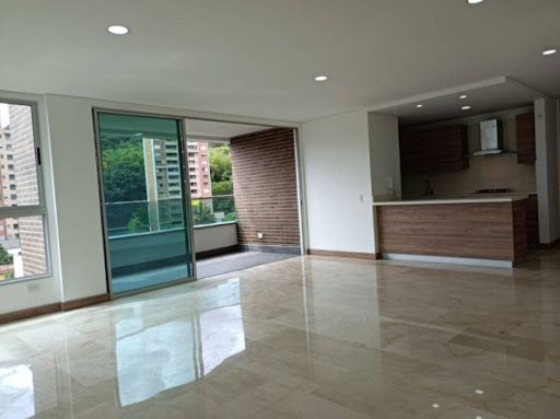 Apartamento en arriendo Antioquia Medellín La Linde 125 m2 Habitaciones 3 Baños 4 Garajes 2 Precio $7200000