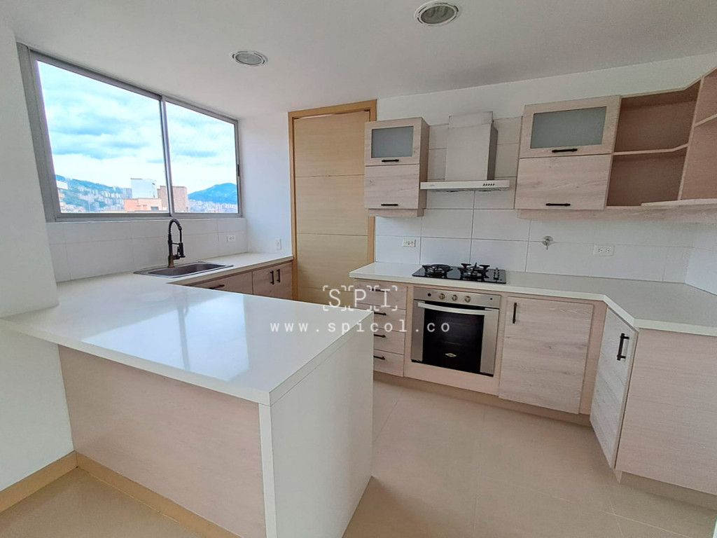 Apartamento en arriendo Antioquia Medellín Santa Maria De Los Angeles 150 m2 Habitaciones 3 Baños 3 Garajes 2 Precio $7800000