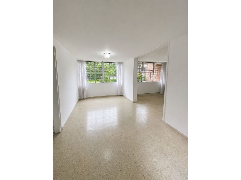 Apartamento en arriendo Antioquia Medellín Urbanizacion Carlos E Restrepo 110 m2 Habitaciones 3 Baños 3 Garajes 0 Precio $3600000