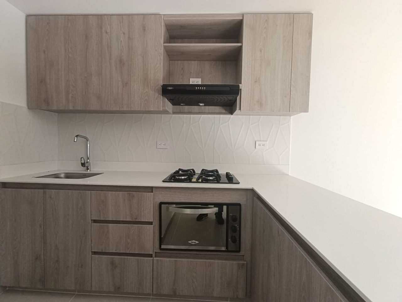Apartamento en arriendo Antioquia Itagüí Zona Industrial 1 67 m2 Habitaciones 3 Baños 2 Garajes 1 Precio $2900000