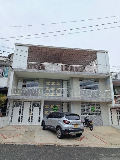 Casa en arriendo Santander Bucaramanga San Alonso 300 m2 Habitaciones 7 Baños 5 Garajes 1 Precio $7000000