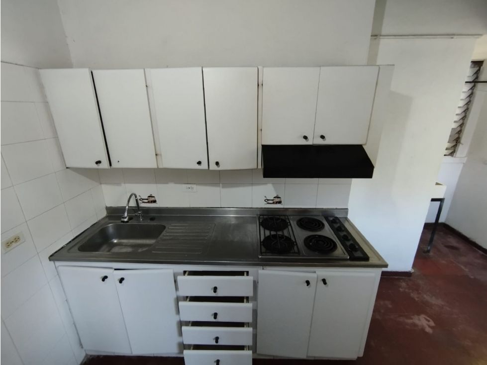 Apartamento en arriendo o venta Antioquia Medellín Las Playas 70 m2 Habitaciones 3 Baños 1 Garajes 0 Precio venta $385000000 Precio arriendo $2342000