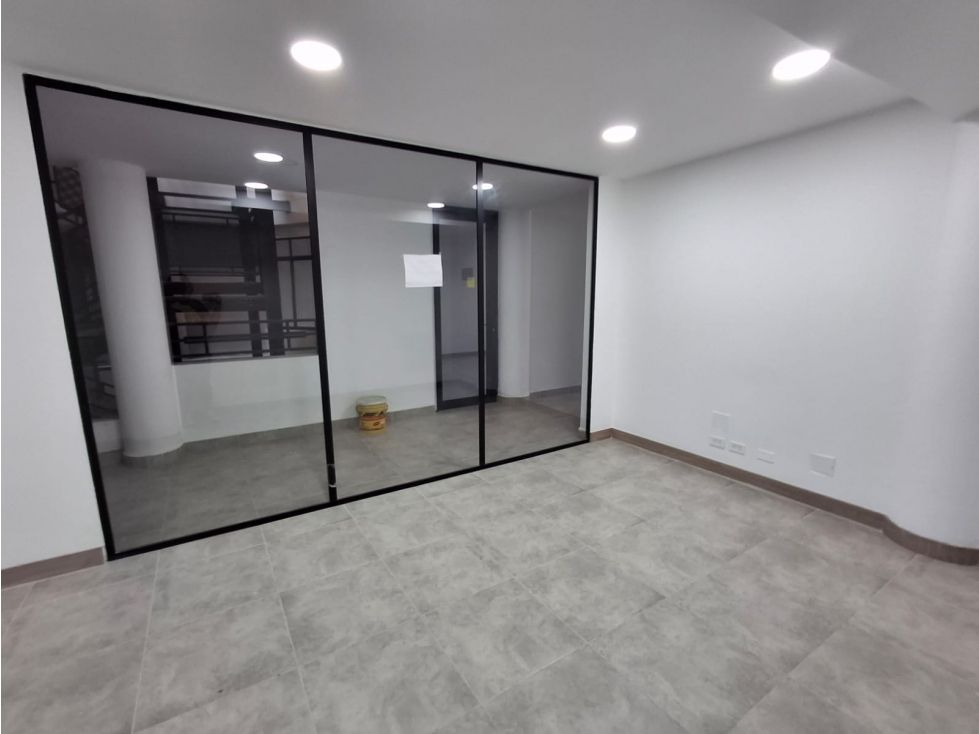 Oficina en arriendo Antioquia Sabaneta Entre Amigos 23 m2 Habitaciones 0 Baños 0 Garajes 0 Precio $1900000
