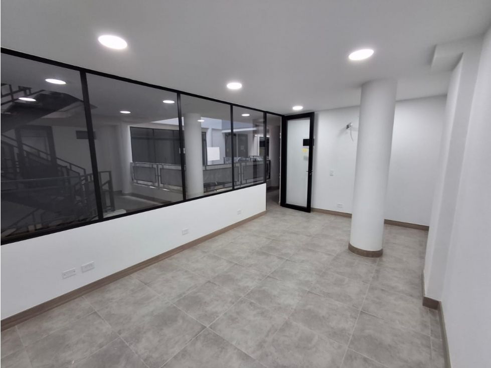 Oficina en arriendo Antioquia Sabaneta Entre Amigos 18 m2 Habitaciones 0 Baños 1 Garajes 0 Precio $1600000
