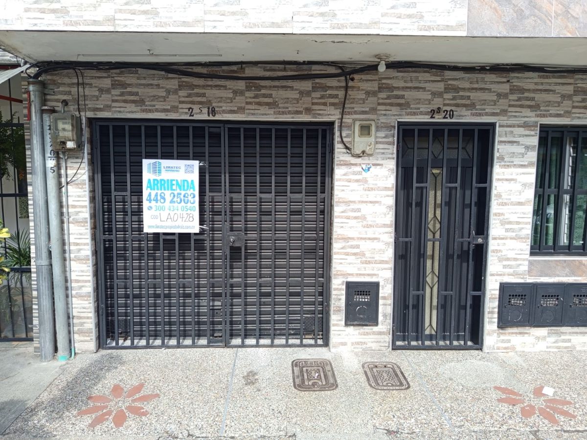 Local Comercial en arriendo Antioquia Medellín Cristo Rey 22 m2 Habitaciones 0 Baños 1 Garajes 0 Precio $1550000