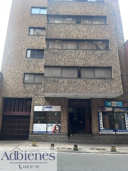 Oficina en venta Antioquia Medellín Villanueva 38 m2 Habitaciones 0 Baños 1 Garajes 0 Precio $170000000