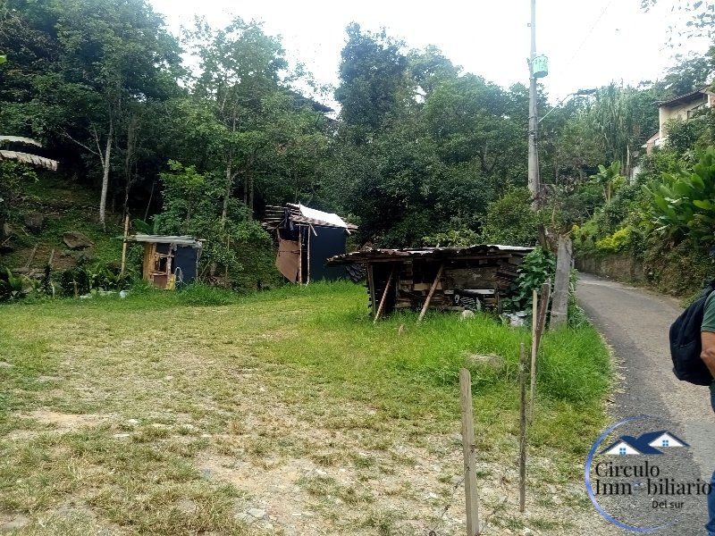 Casa en venta Antioquia Envigado El Chinguí 1800 m2 Habitaciones 7 Baños 2 Garajes 0 Precio $900000000