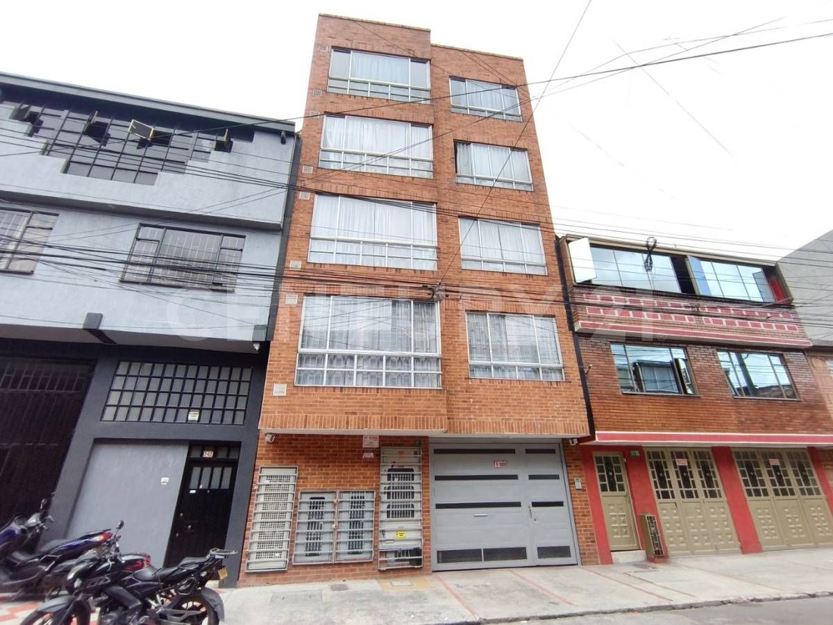 Apartamento en venta Cundinamarca Bogotá Los Cerezos 77 m2 Habitaciones 3 Baños 2 Garajes 1 Precio $385000000