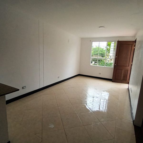 Casa en arriendo Antioquia La Ceja Jardines Del Tambo 160 m2 Habitaciones 3 Baños 3 Garajes 0 Precio $2350000