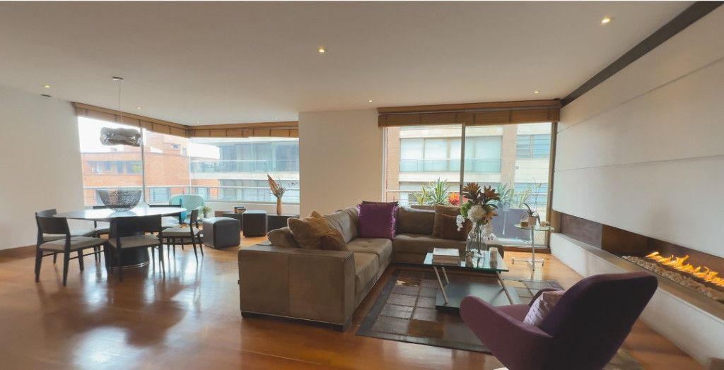 Apartamento en venta Cundinamarca Bogotá Los Rosales 204 m2 Habitaciones 3 Baños 4 Garajes 3 Precio $2000000000