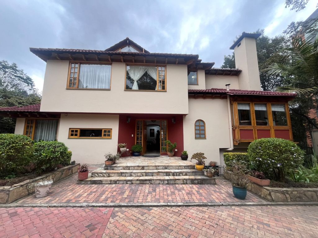 Casa en venta Cundinamarca Bogotá Niza Suba 158 m2 Habitaciones 3 Baños 3 Garajes 4 Precio $1800000000