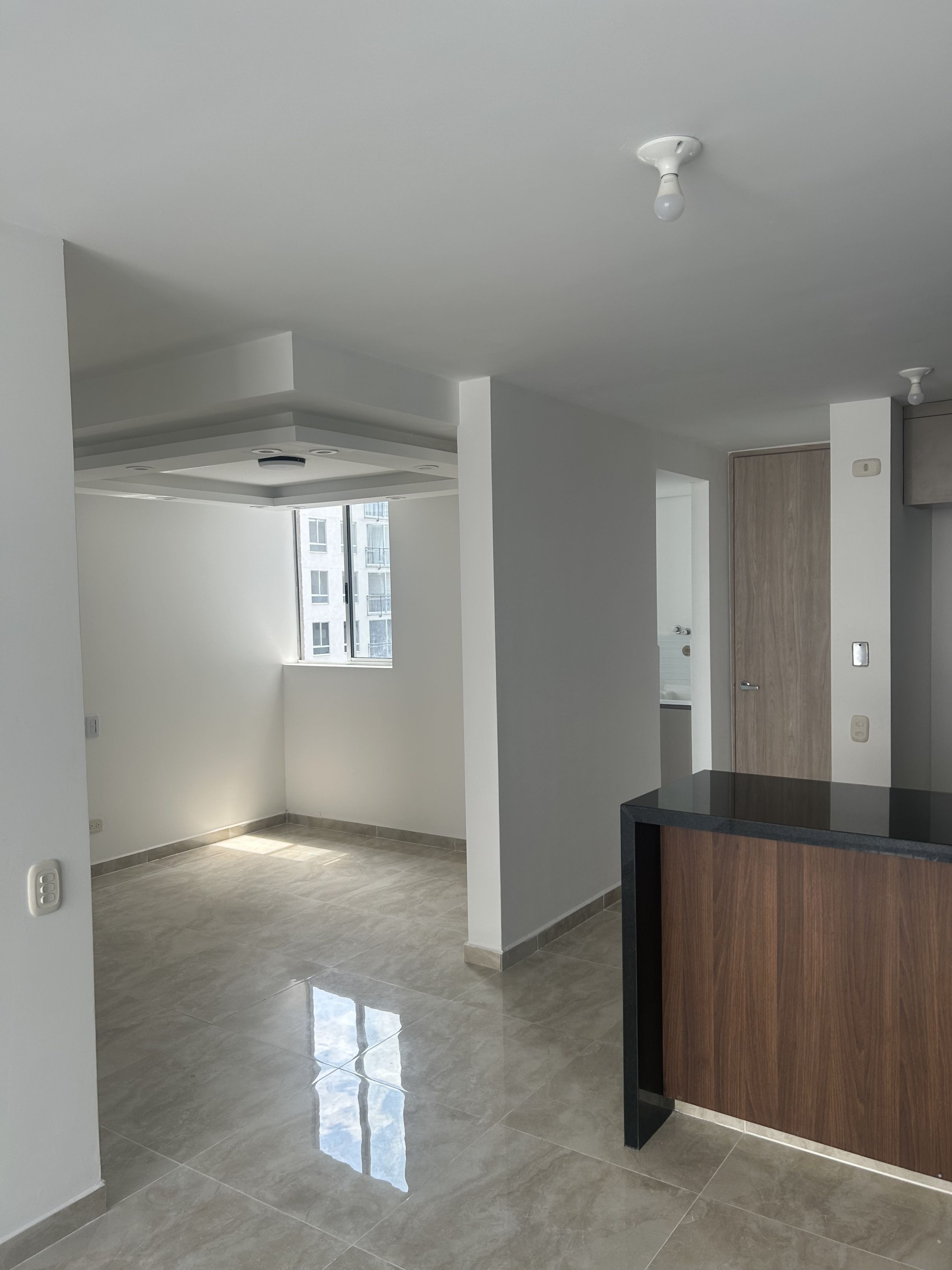 Apartamento en arriendo Valle Del Cauca Cali Industrial 60 m2 Habitaciones 2 Baños 2 Garajes 1 Precio $1800000