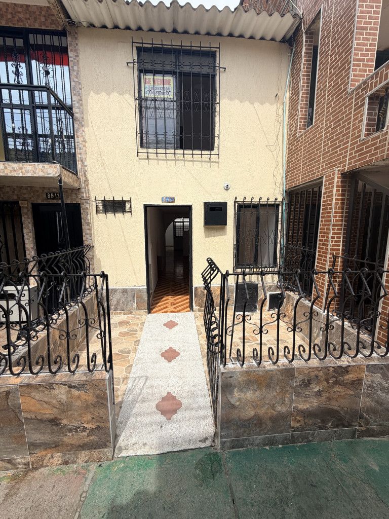 Casa en venta Valle Del Cauca Cali Ciudadela Floralia 64 m2 Habitaciones 2 Baños 1 Garajes 0 Precio $170000000