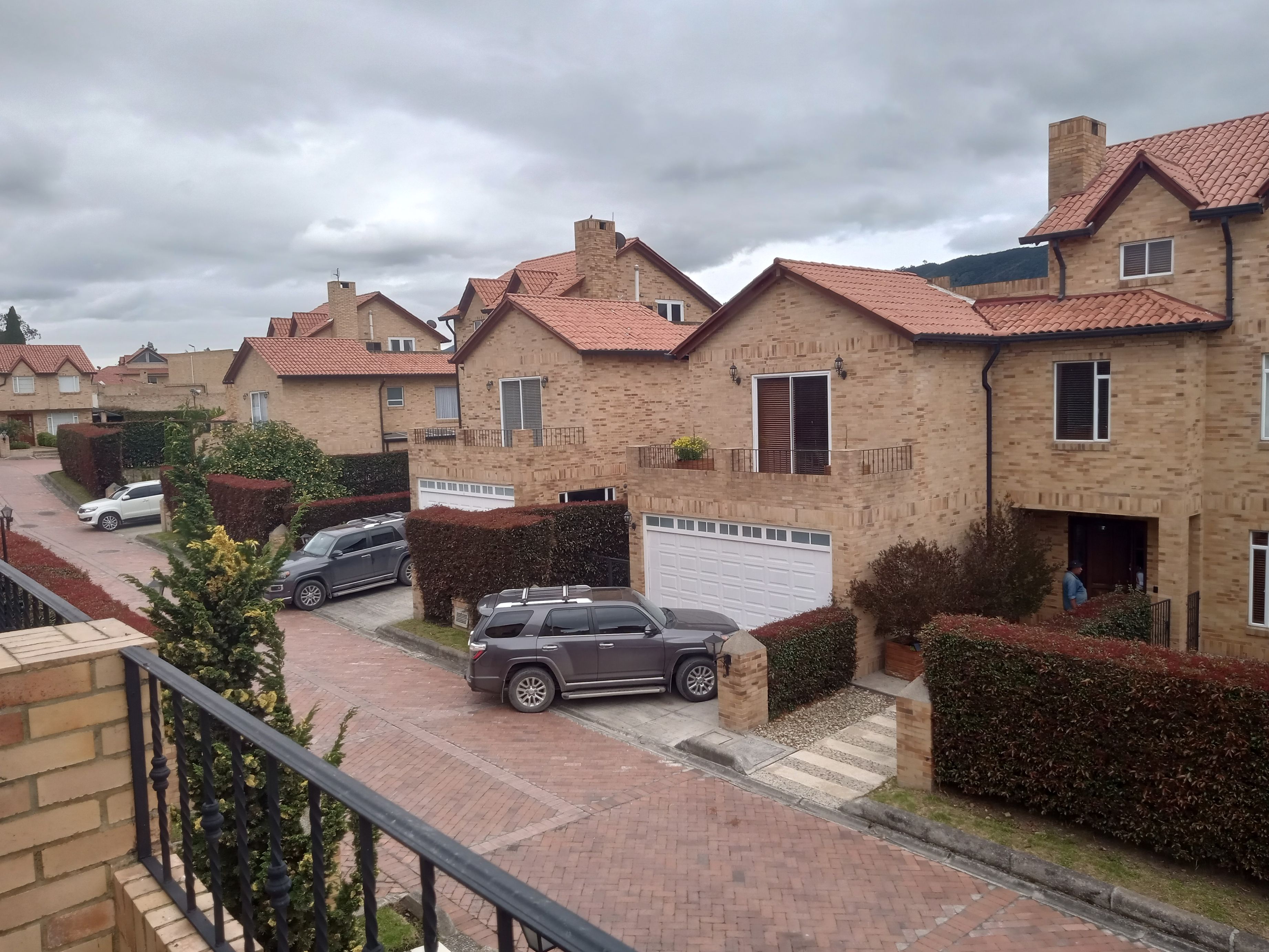 Casa en venta Cundinamarca Chía Cr Villa Laura 420 m2 Habitaciones 4 Baños 6 Garajes 4 Precio $2200000000