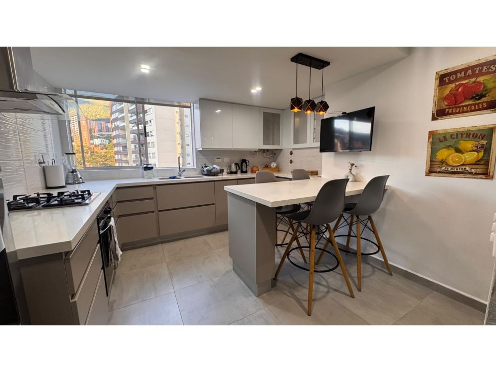 Apartamento en arriendo Antioquia Medellín La Florida 117 m2 Habitaciones 3 Baños 3 Garajes 2 Precio $6000000