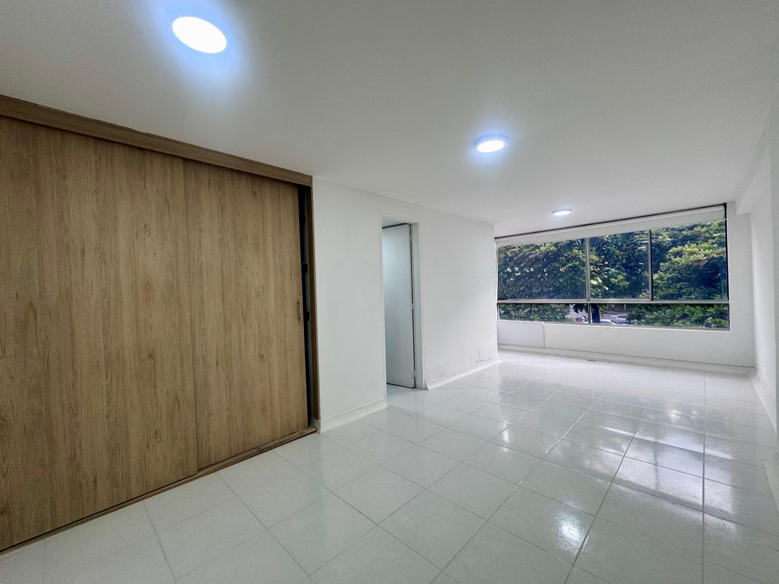 Oficina en arriendo Antioquia Medellín La Mota 30 m2 Habitaciones 0 Baños 1 Garajes 1 Precio $2000000