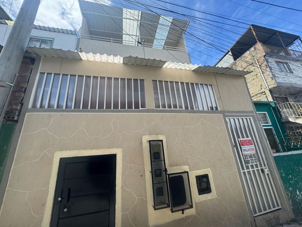 Casa en venta Cundinamarca Bogotá Las Lomas 210 m2 Habitaciones 6 Baños 3 Garajes 0 Precio $500000000