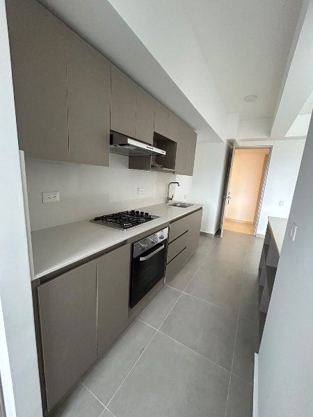 Apartamento en arriendo Antioquia Envigado Jardines 85 m2 Habitaciones 3 Baños 2 Garajes 0 Precio $5000000