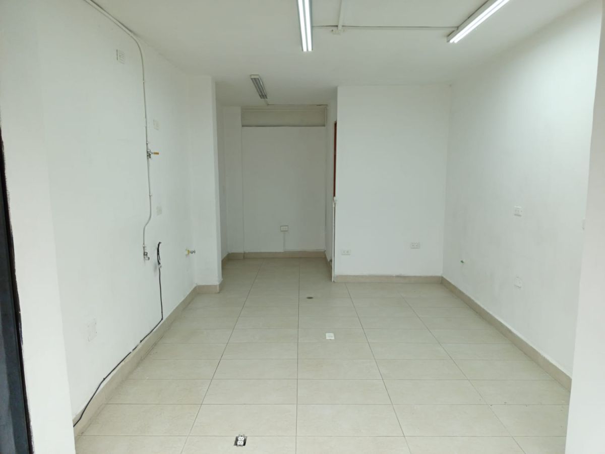 Local Comercial en arriendo Antioquia Medellín Cristo Rey 16 m2 Habitaciones 0 Baños 1 Garajes 0 Precio $1600000