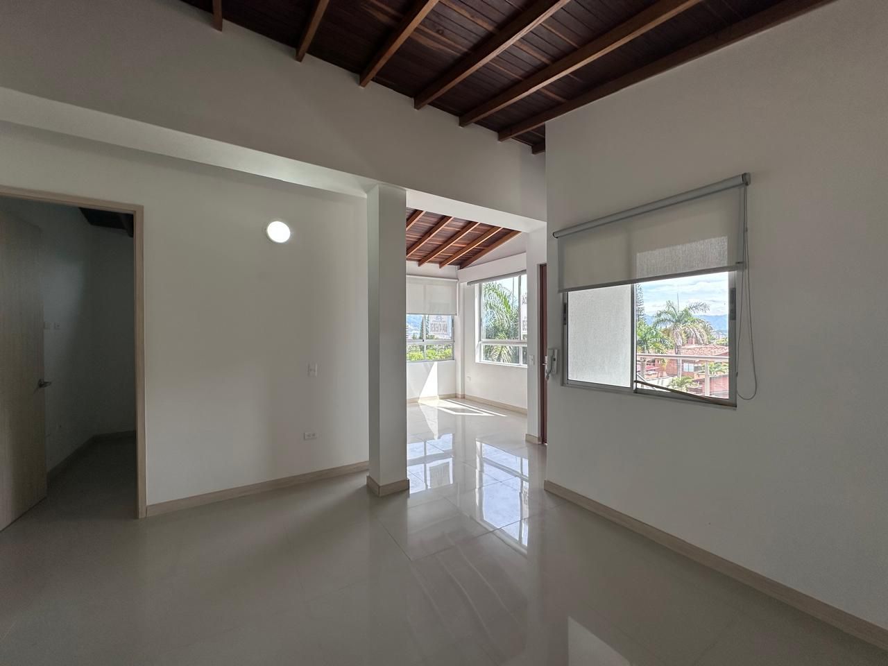 Apartamento en arriendo Antioquia Medellín Los Naranjos 108 m2 Habitaciones 3 Baños 2 Garajes 0 Precio $3000000