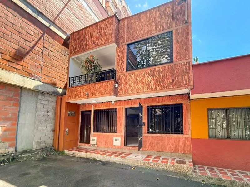 Casa en venta Antioquia La Estrella Primavera 270 m2 Habitaciones 3 Baños 2 Garajes 0 Precio $1100000000