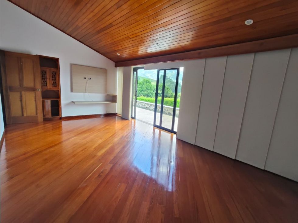 Casa en arriendo Caldas Manizales Br Cerros De La Alhambra 450 m2 Habitaciones 3 Baños 4 Garajes 2 Precio $8000000
