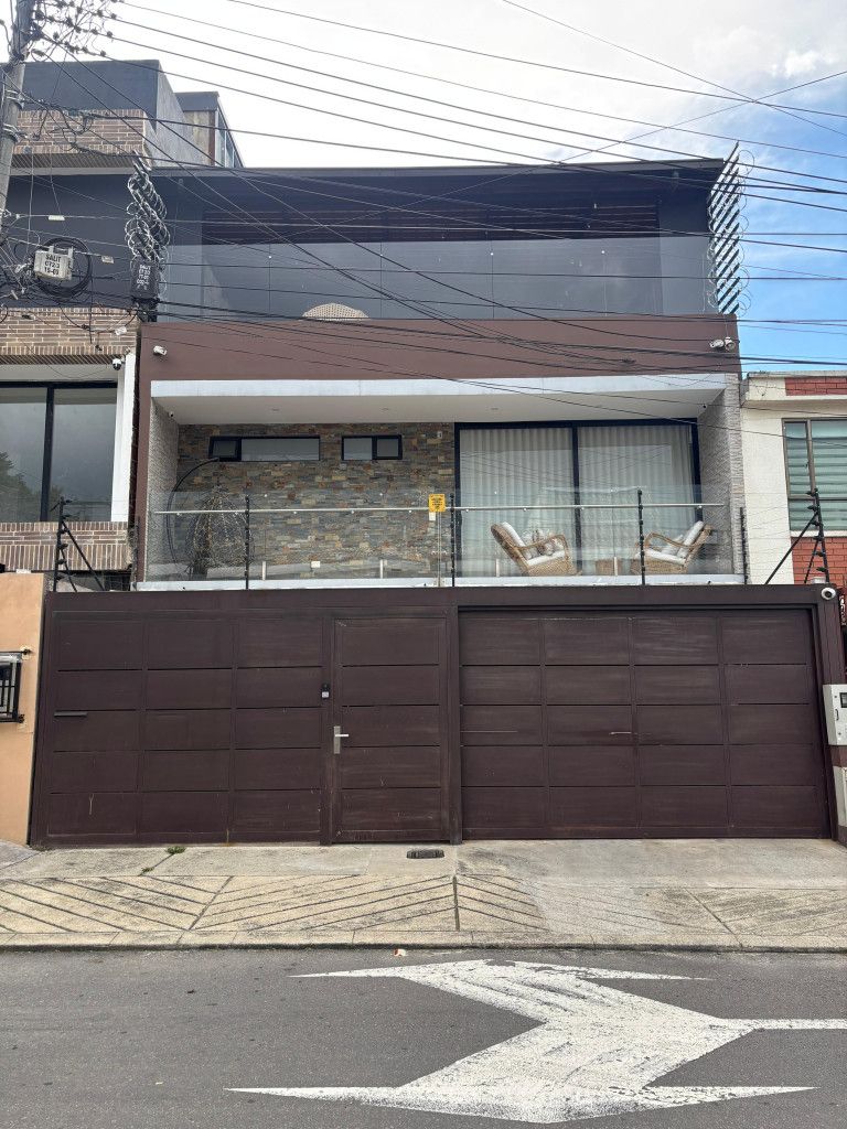 Casa en arriendo Cundinamarca Bogotá Paulo Vi Norte 160 m2 Habitaciones 5 Baños 5 Garajes 2 Precio $10000000