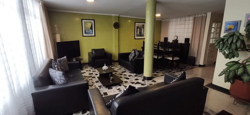 Apartamento en venta Cundinamarca Bogotá Quiroga Central 186 m2 Habitaciones 5 Baños 2 Garajes 0 Precio $560000000
