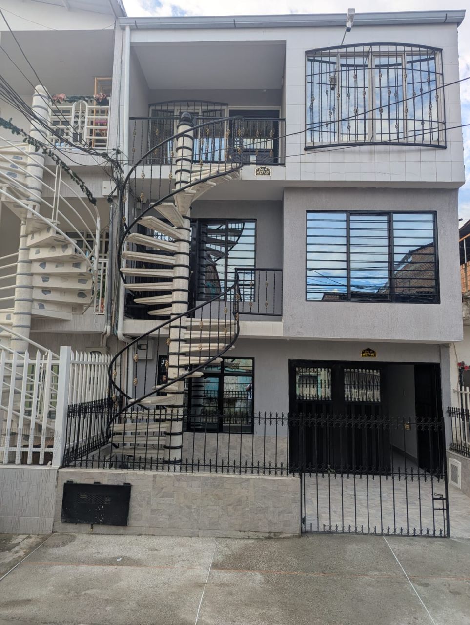 Casa en venta Valle Del Cauca Cali 12 De Octubre 400 m2 Habitaciones 14 Baños 6 Garajes 1 Precio $650000000
